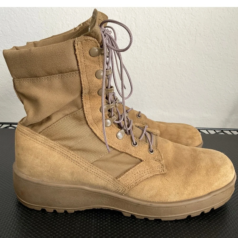 US Army Hot Weather Combat Boot Coyote Brown Vibram Men 11.5R SPM1C1-13-D-1017